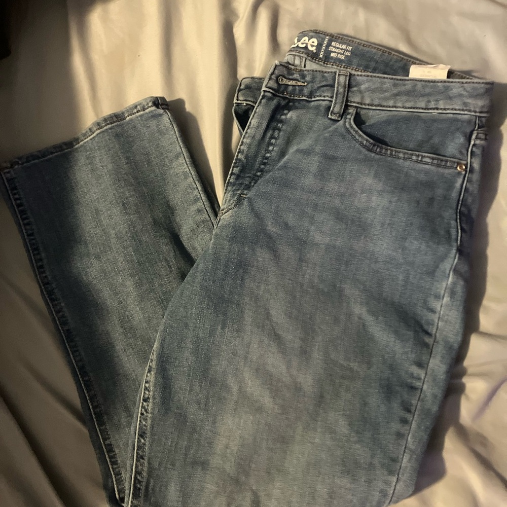 Lee Mid Rise Blue Straight Leg Capris Classic Style